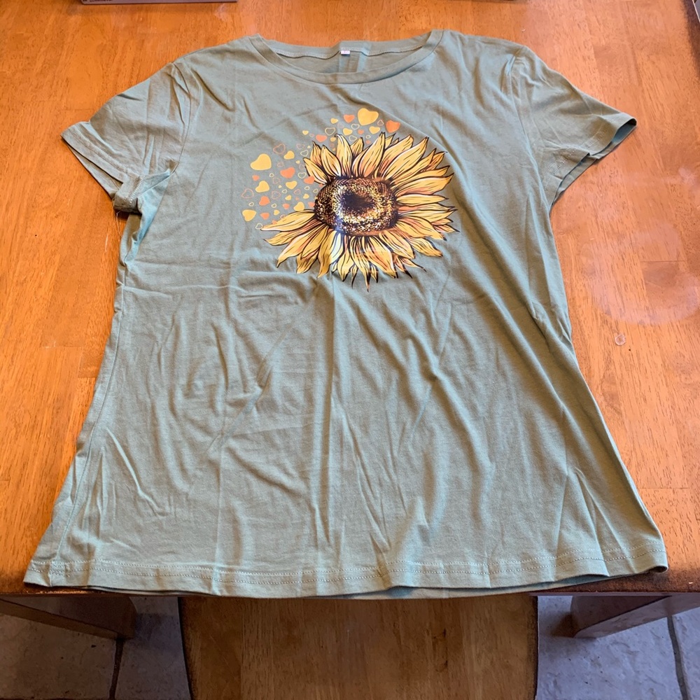 Tee shirt